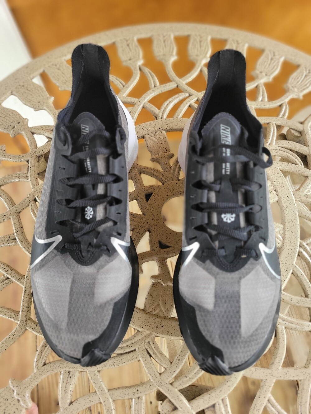 Nike Zoom Gravity Running Shoes Women's 8 in Black / Metallic Silver